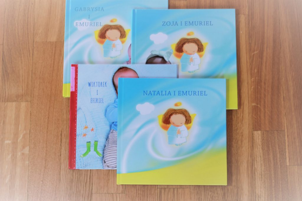 personalizowane książeczki na chrzest ze zdjęciem dziecka